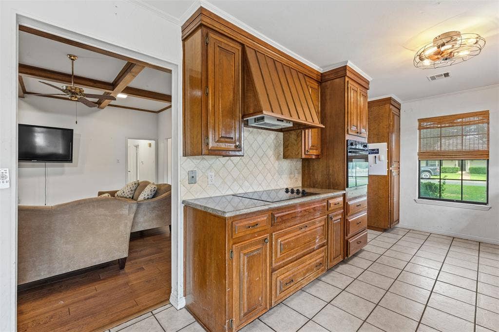10 Oleander Street, Waco, TX 76708 10 Oleander Street, Waco, TX 76708