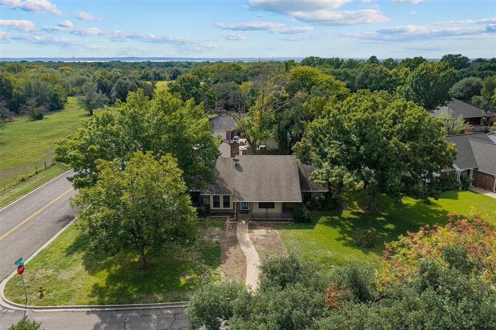10 Oleander Street, Waco, TX 76708 10 Oleander Street, Waco, TX 76708