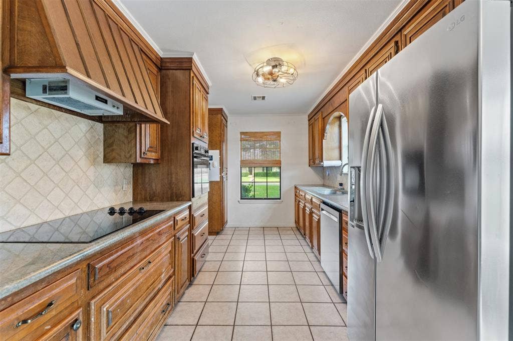 10 Oleander Street, Waco, TX 76708 10 Oleander Street, Waco, TX 76708