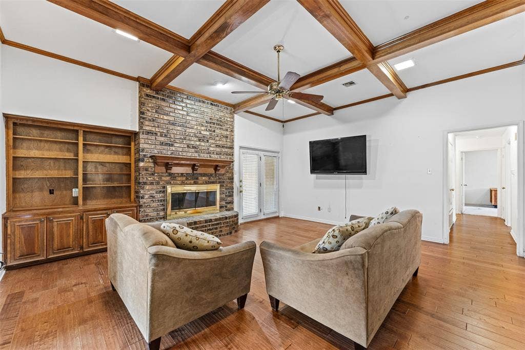 10 Oleander Street, Waco, TX 76708 10 Oleander Street, Waco, TX 76708