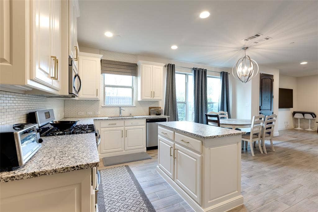 3821 Quail Wood Drive, McKinney, TX 75070 3821 Quail Wood Drive, McKinney, TX 75070