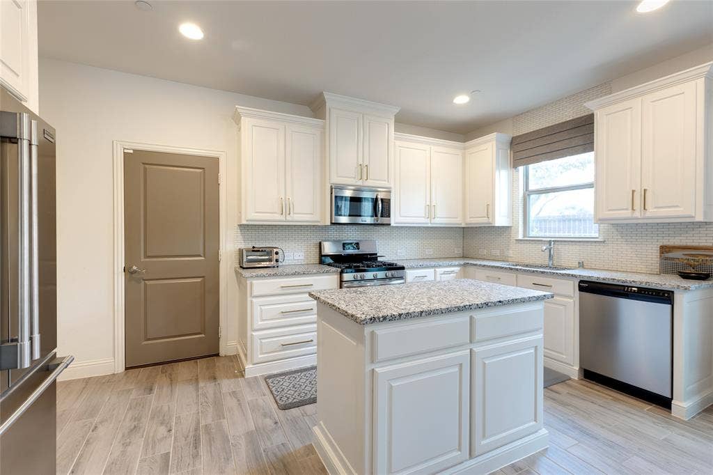 3821 Quail Wood Drive, McKinney, TX 75070 3821 Quail Wood Drive, McKinney, TX 75070