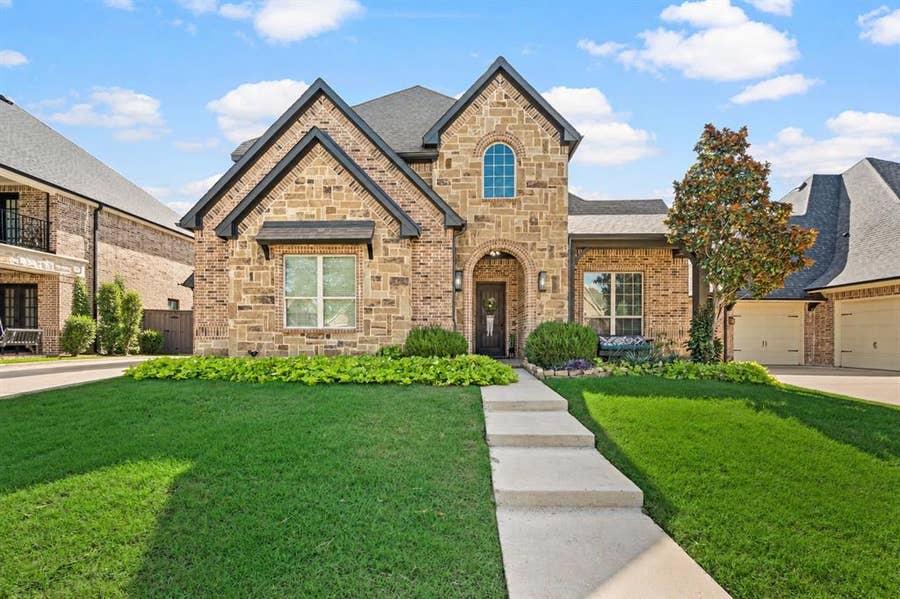 Property photo for 14 Wimbledon Court, Heath, TX