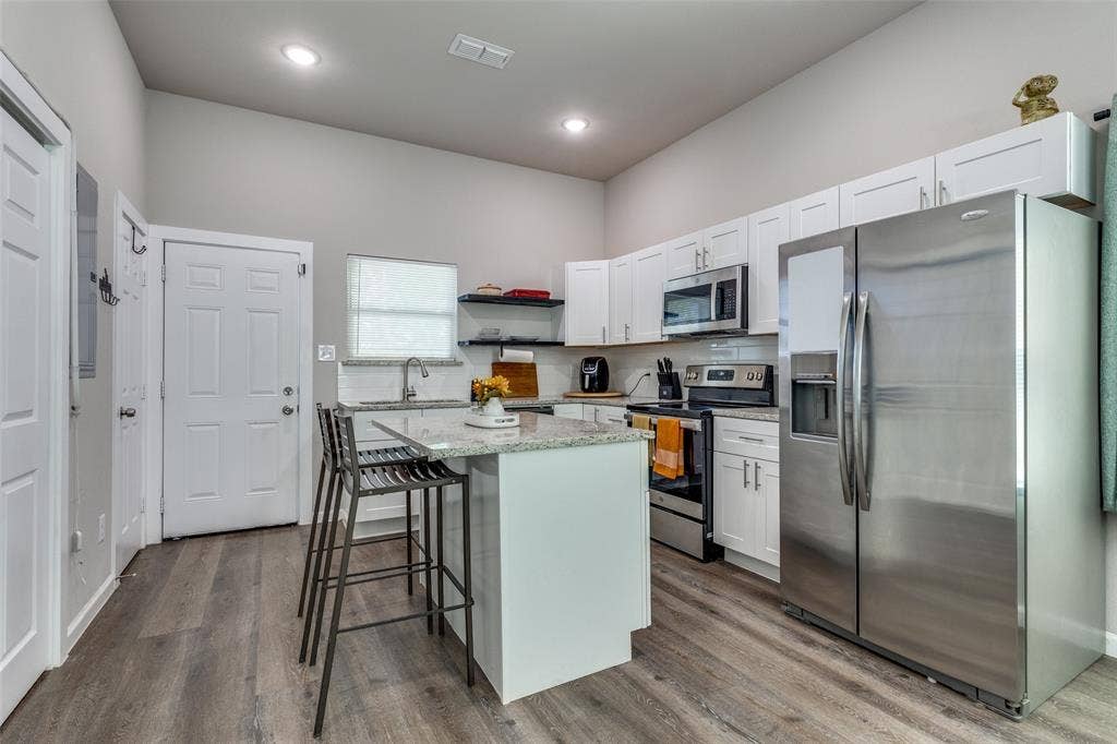 1423 Evans Avenue, Fort Worth, TX 76104
