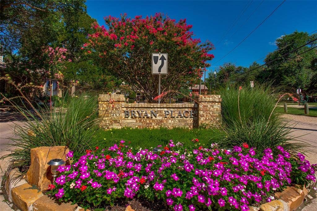 1417 Mccoy Street, Dallas, TX 75204
