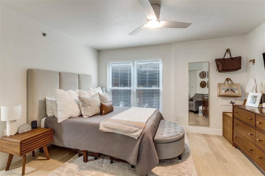 1417 Mccoy Street, Dallas, TX 75204