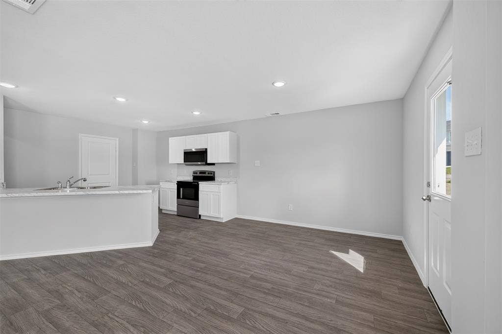 7335 Mistletoe Trail, Granbury, TX 76048 7335 Mistletoe Trail, Granbury, TX 76048