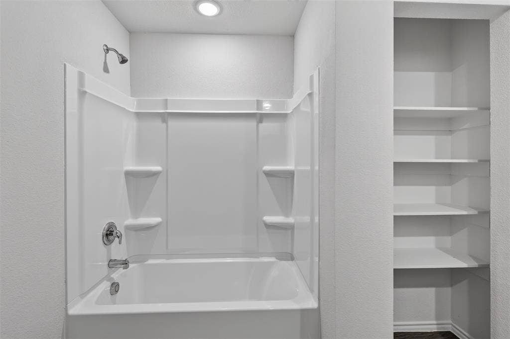 7335 Mistletoe Trail, Granbury, TX 76048 7335 Mistletoe Trail, Granbury, TX 76048
