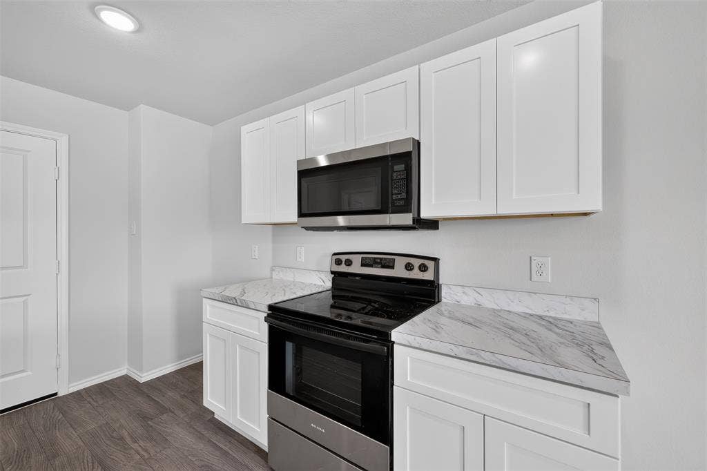 7335 Mistletoe Trail, Granbury, TX 76048 7335 Mistletoe Trail, Granbury, TX 76048