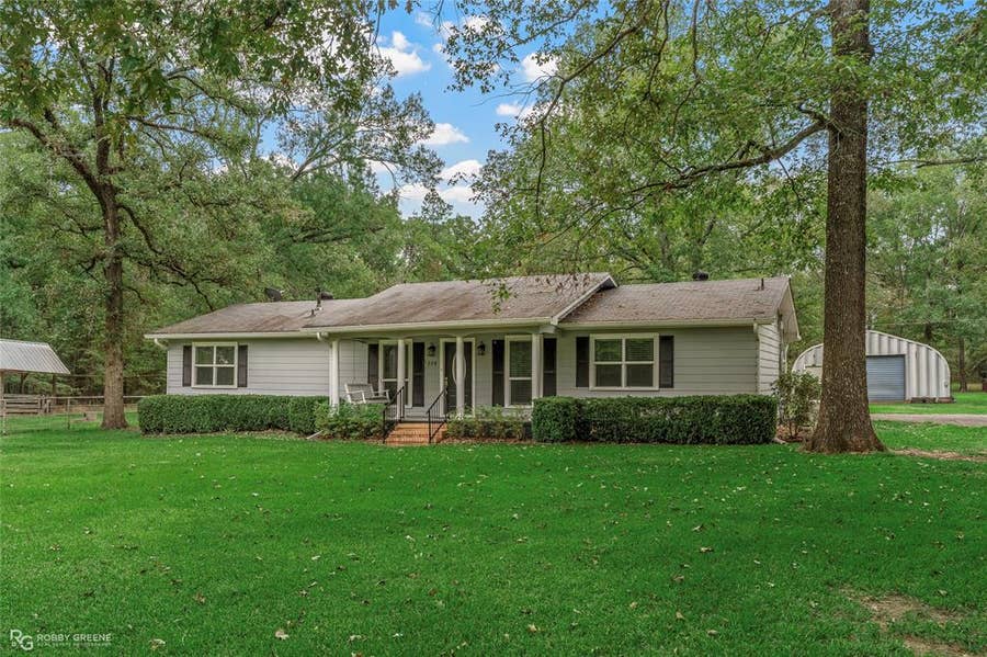Property photo for 709 Lake Road, Stonewall, LA