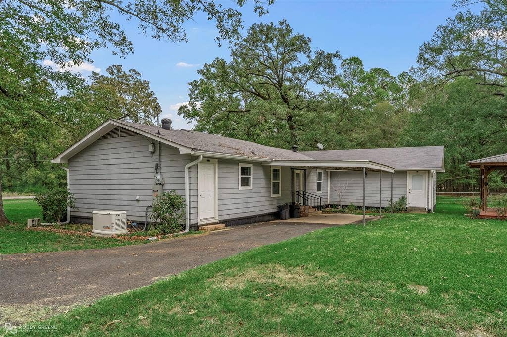 709 Lake Road, Stonewall, LA 71078