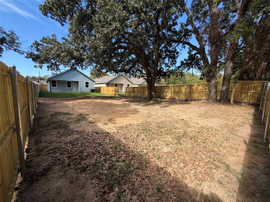 1604 Smoke Tree Lane, Dallas, TX 75253 1604 Smoke Tree Lane, Dallas, TX 75253