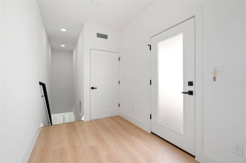 2019 California Drive, #204, Dallas, TX 75204