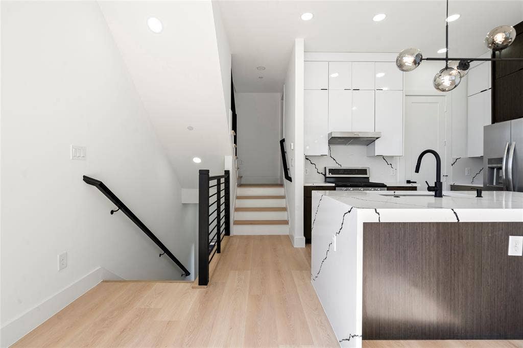 2019 California Drive, #204, Dallas, TX 75204
