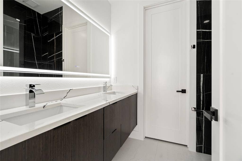 2019 California Drive, #204, Dallas, TX 75204