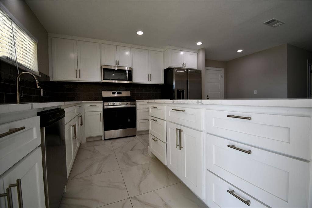 1817 Puritan Drive, Irving, TX 75061 1817 Puritan Drive, Irving, TX 75061