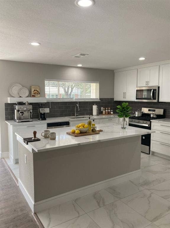Property photo for 1817 Puritan Drive, Irving, TX
