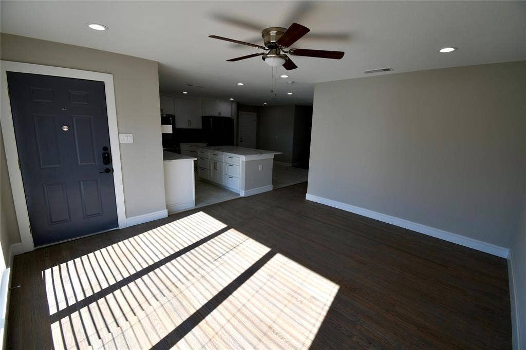 1817 Puritan Drive, Irving, TX 75061 1817 Puritan Drive, Irving, TX 75061