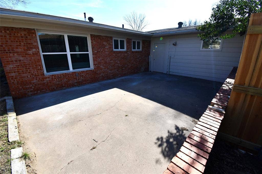 1817 Puritan Drive, Irving, TX 75061 1817 Puritan Drive, Irving, TX 75061