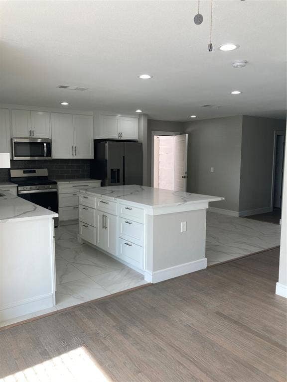 1817 Puritan Drive, Irving, TX 75061 1817 Puritan Drive, Irving, TX 75061