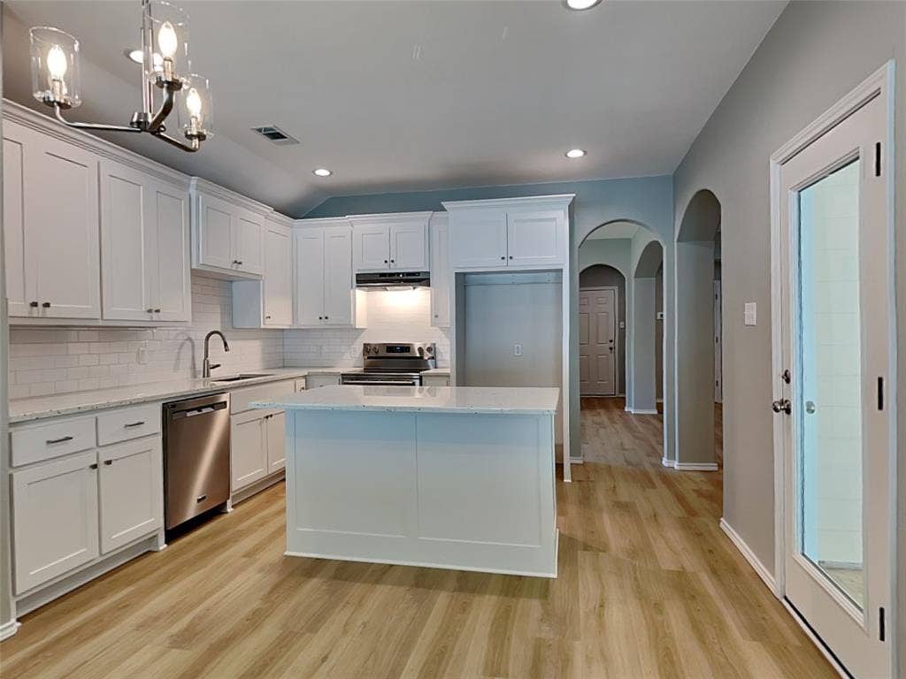217 Richard Lane, Red Oak, TX 75154
