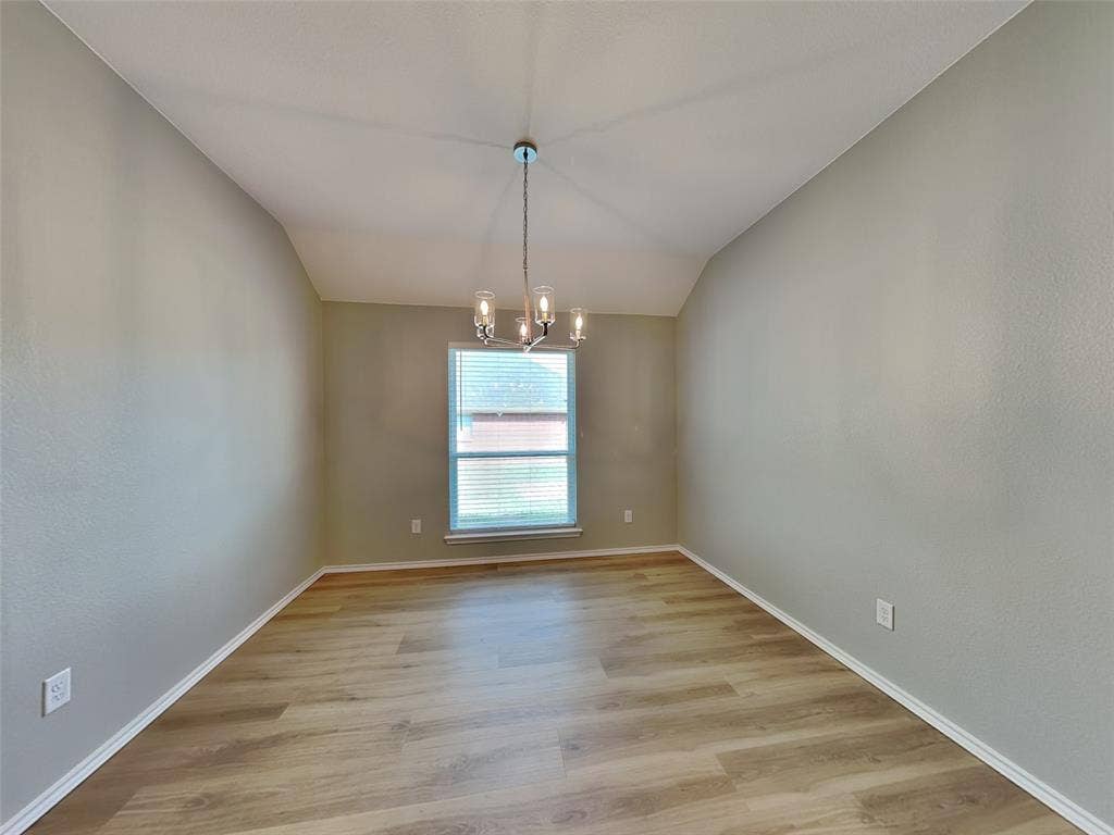 217 Richard Lane, Red Oak, TX 75154