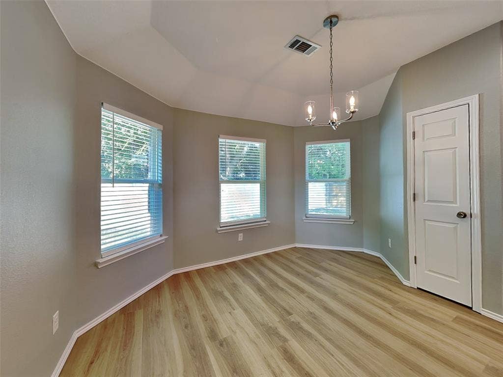 217 Richard Lane, Red Oak, TX 75154