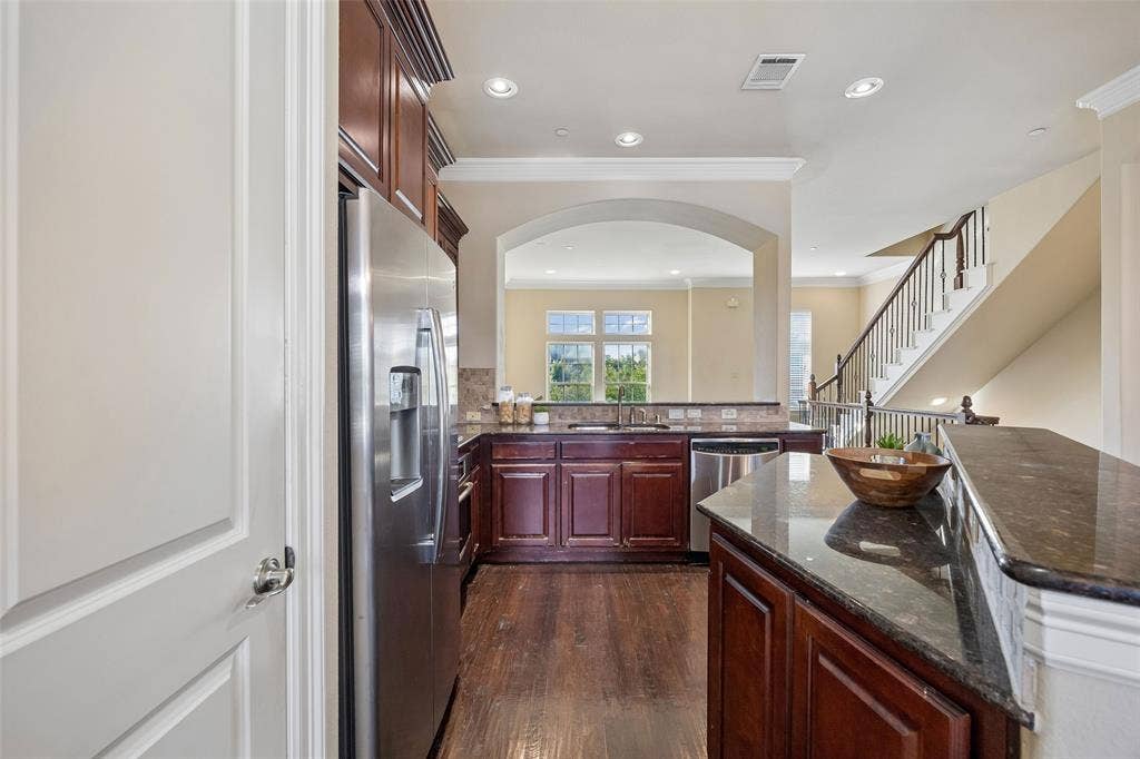 4085 Winsor Drive, Farmers Branch, TX 75244 4085 Winsor Drive, Farmers Branch, TX 75244