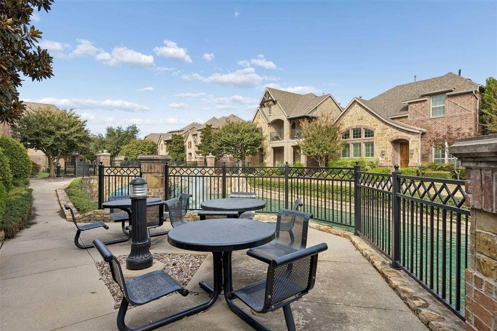 4085 Winsor Drive, Farmers Branch, TX 75244 4085 Winsor Drive, Farmers Branch, TX 75244