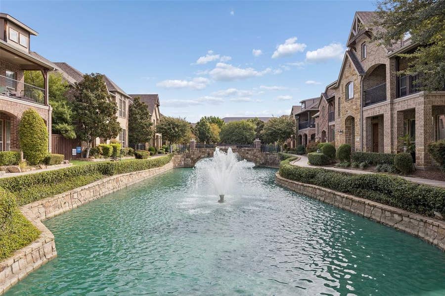 Property photo for 4085 Winsor Drive, Farmers Branch, TX