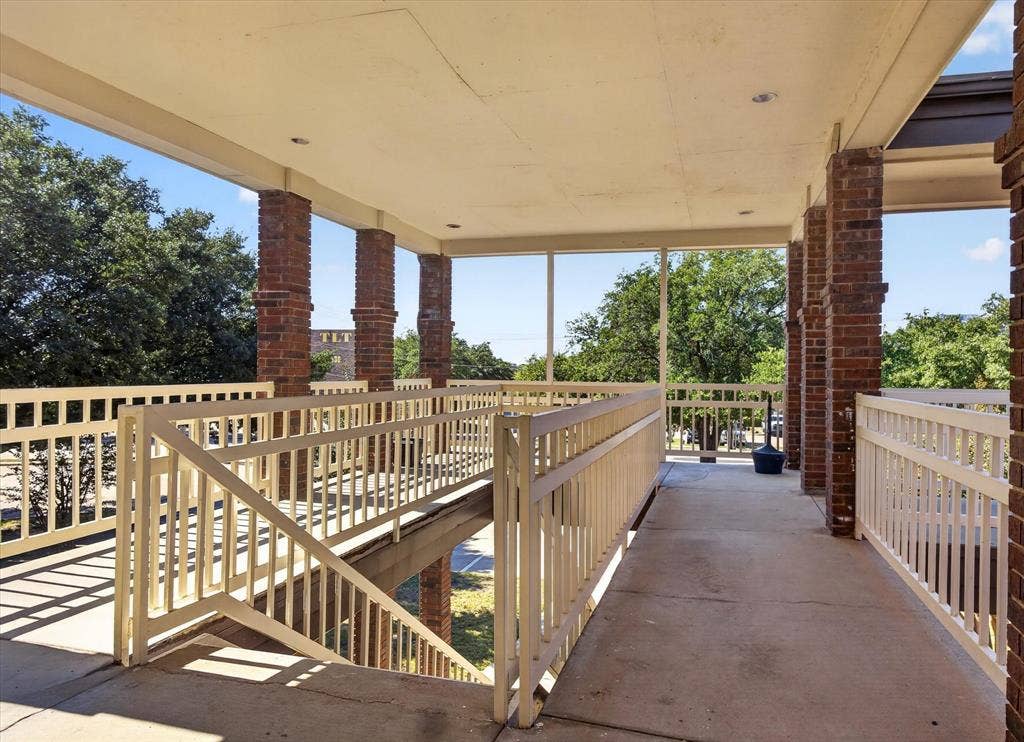 329 OAKS Trail, Garland, TX 75043 329 OAKS Trail, Garland, TX 75043