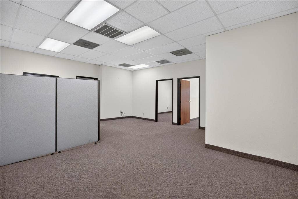 329 OAKS Trail, Garland, TX 75043 329 OAKS Trail, Garland, TX 75043