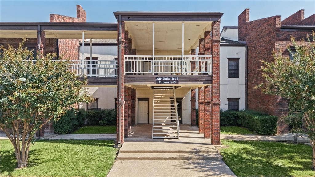 329 OAKS Trail, Garland, TX 75043 329 OAKS Trail, Garland, TX 75043