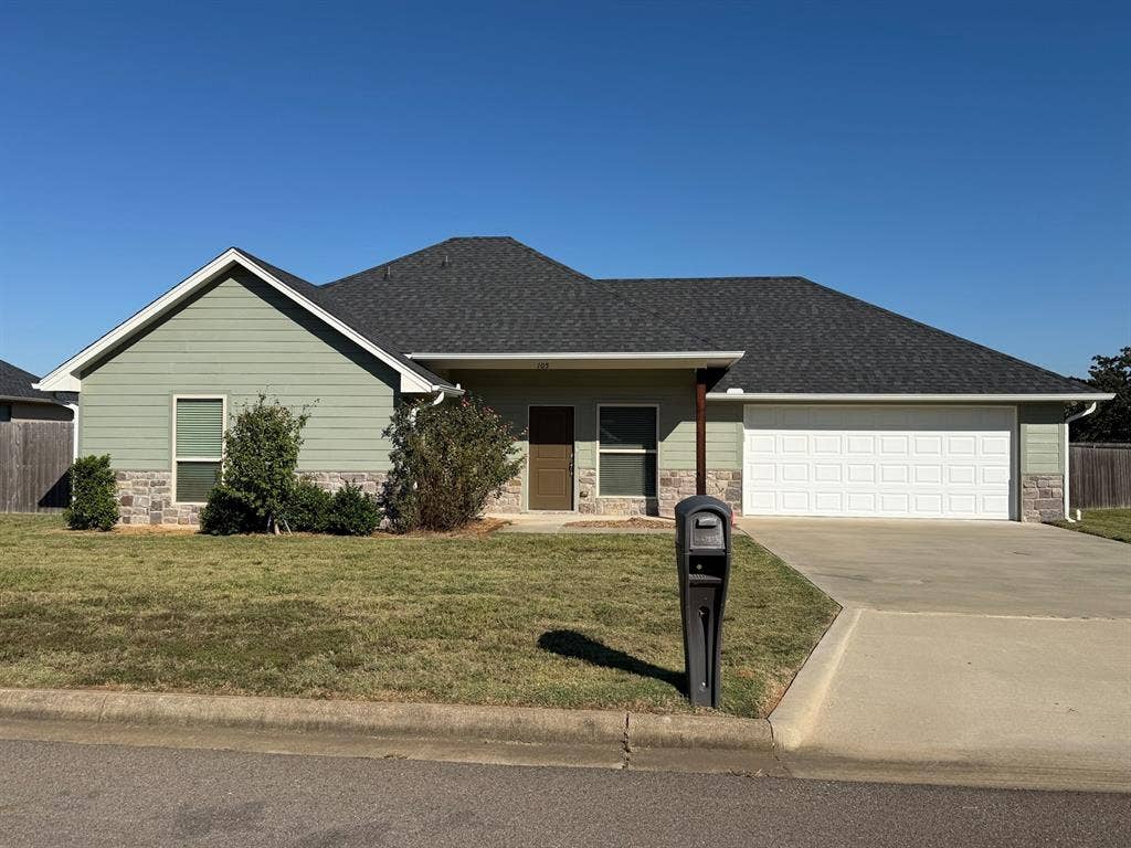105 Oliver Wendell Court, Mount Vernon, TX 75457