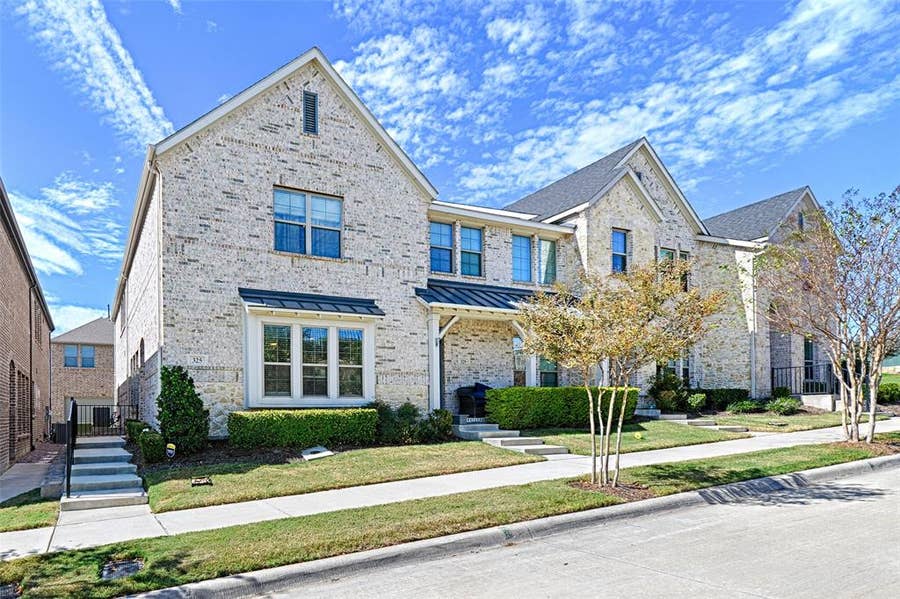 Property photo for 325 Mcconathy Way, Flower Mound, TX