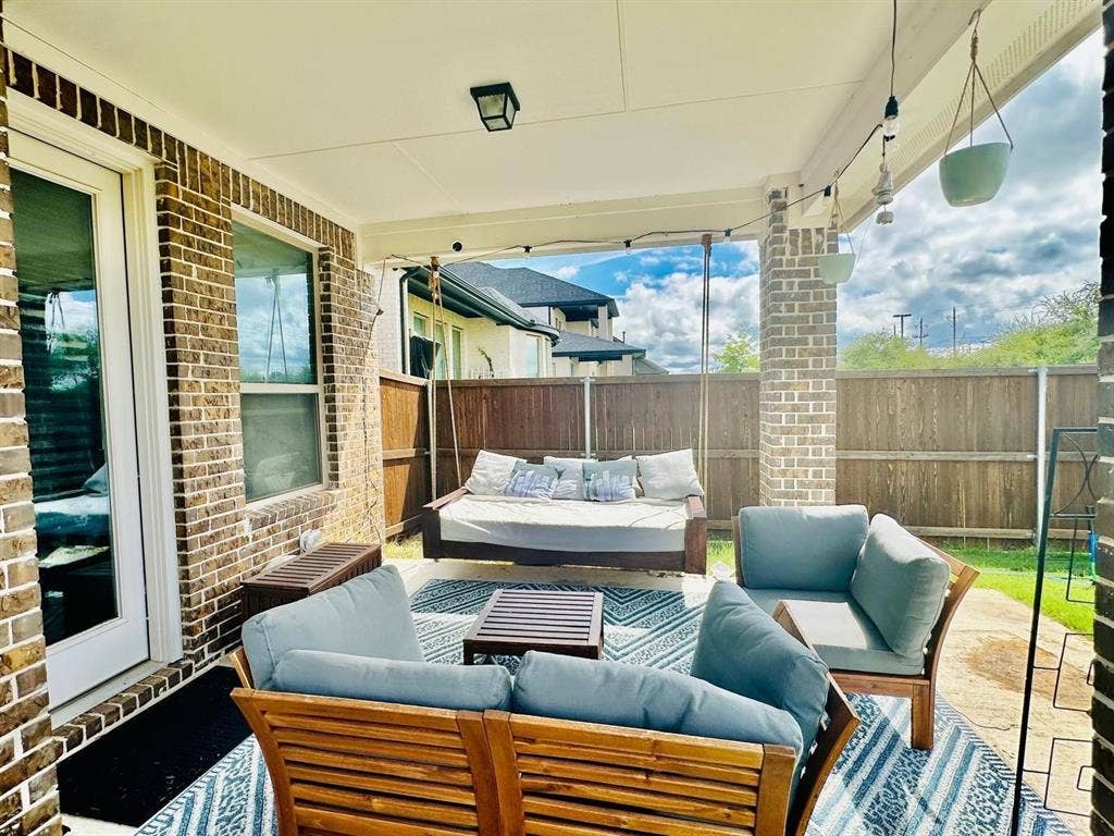 1045 Manchester Drive, Wylie, TX 75098