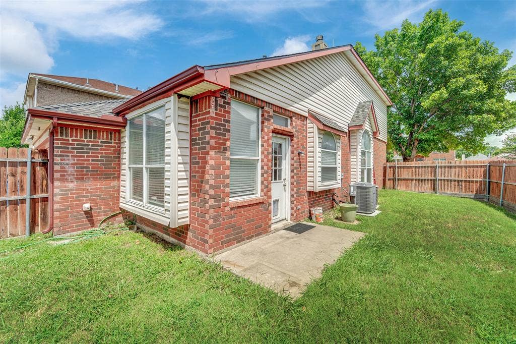 1410 Post Oak Drive, Rowlett, TX 75089 1410 Post Oak Drive, Rowlett, TX 75089
