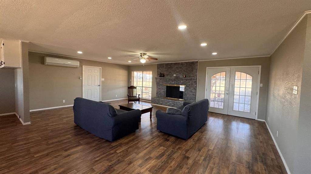 4426 Texas Highway 37 S, Clarksville, TX 75426