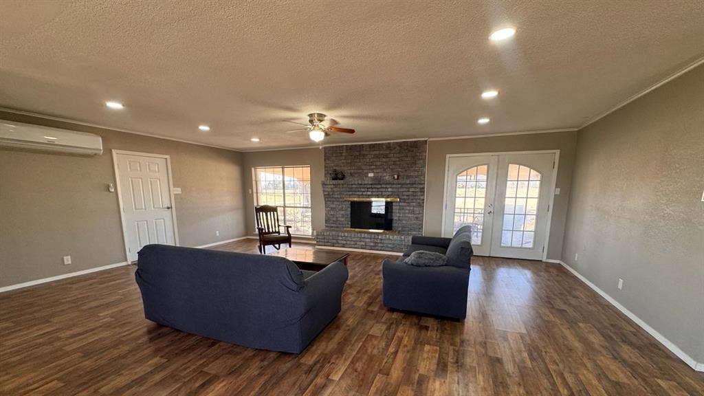 4426 Texas Highway 37 S, Clarksville, TX 75426