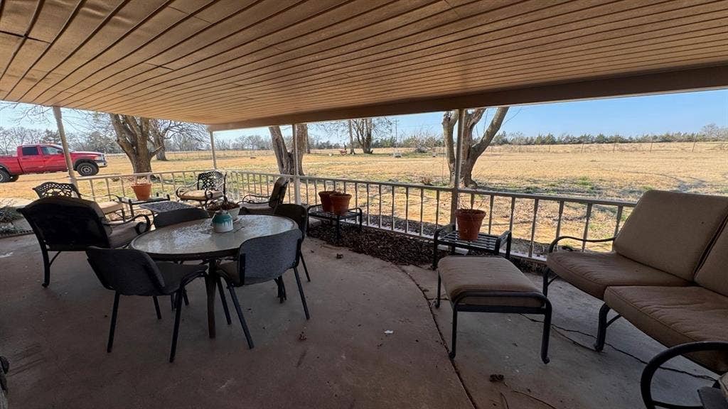 4426 Texas Highway 37 S, Clarksville, TX 75426