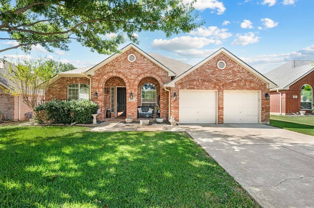 2632 Morgan Ann, Mansfield, TX 76063