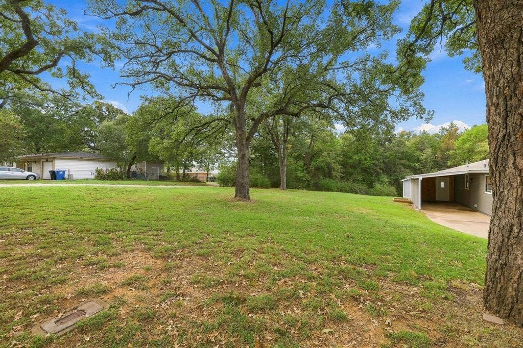938 Amsden Street, Denison, TX 75020