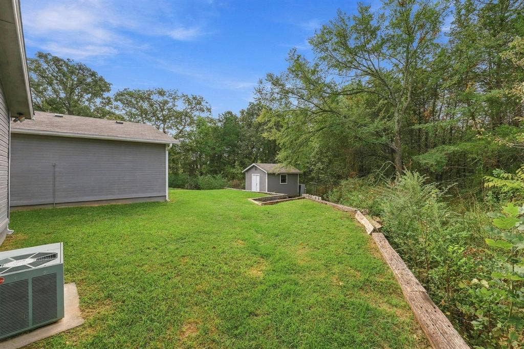 938 Amsden Street, Denison, TX 75020