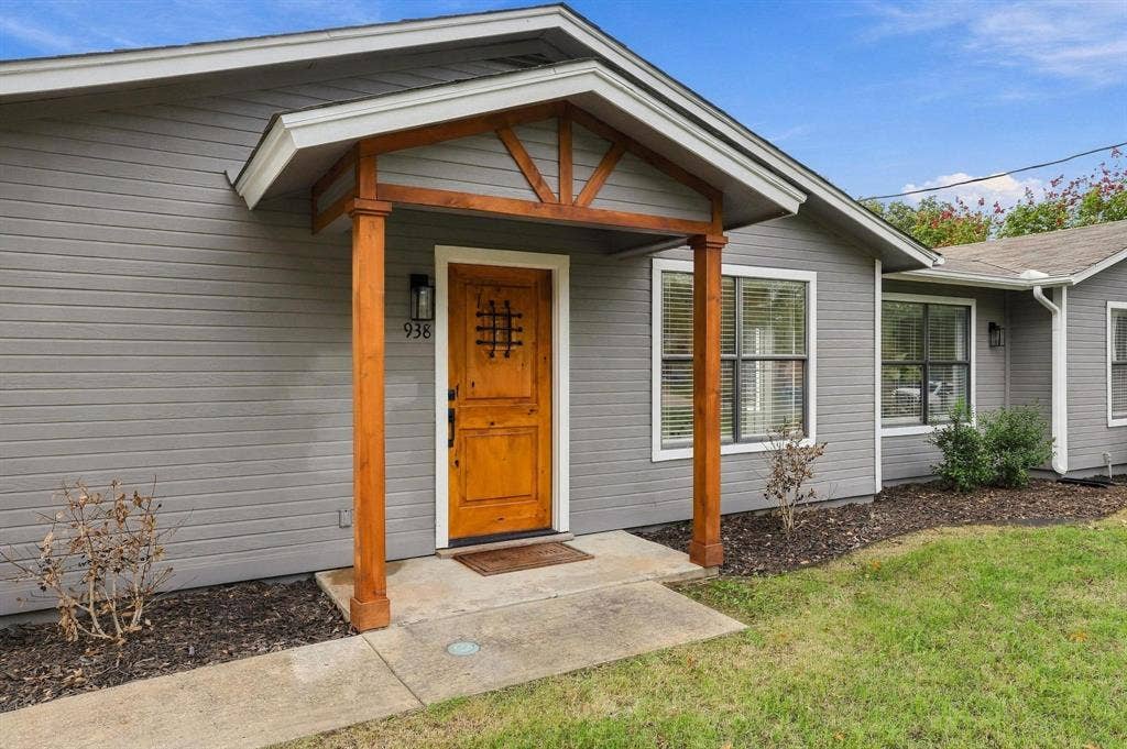 938 Amsden Street, Denison, TX 75020