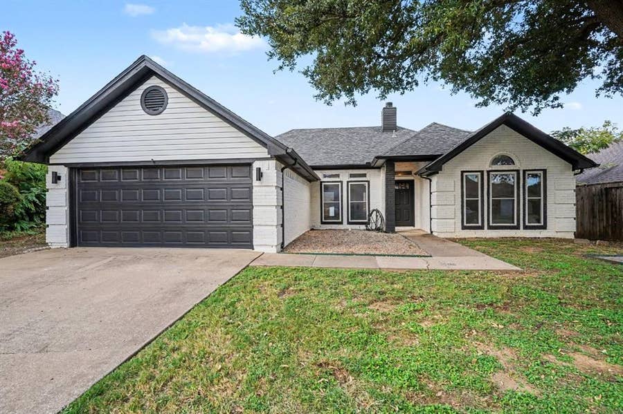 Property photo for 6053 Sundown Drive, Watauga, TX