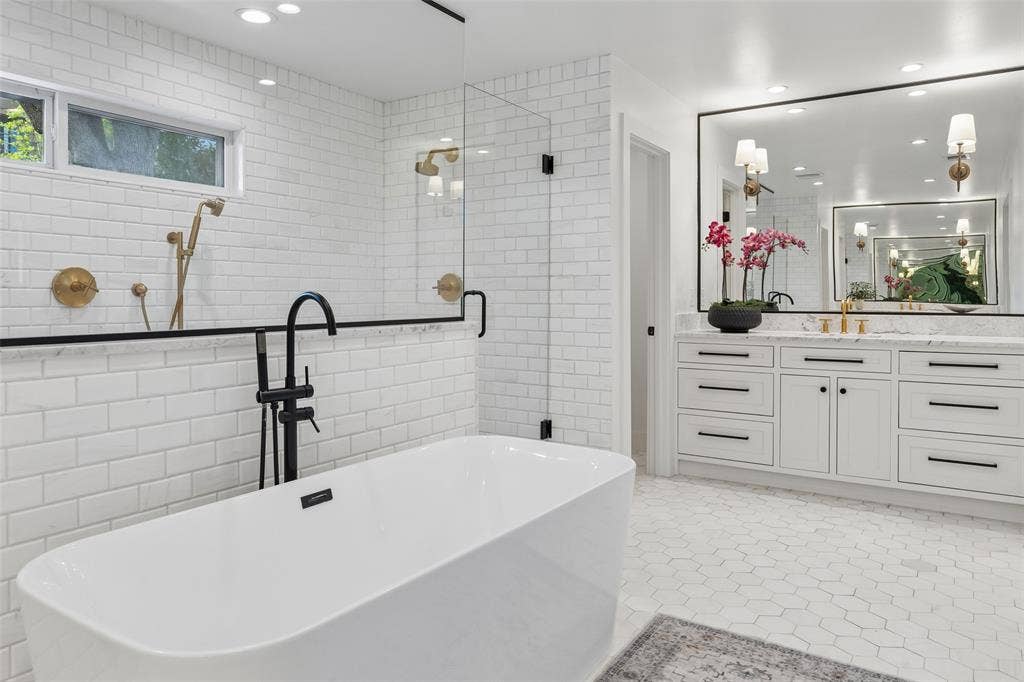 6962 Forest Glade Circle, Dallas, TX 75230 6962 Forest Glade Circle, Dallas, TX 75230