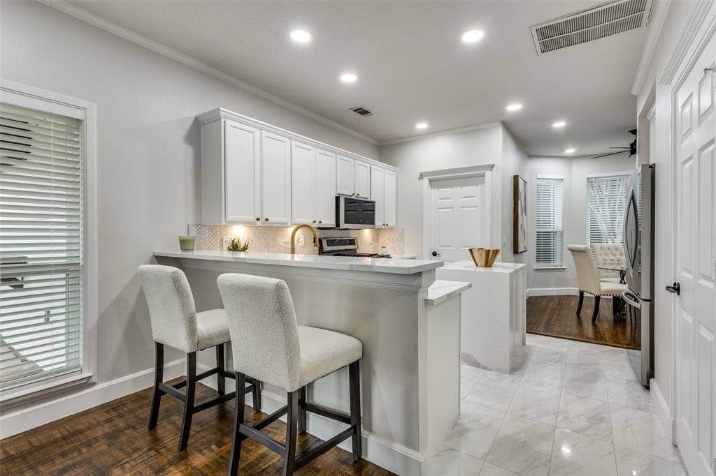 7800 Glenoaks Drive, Frisco, TX 75034 7800 Glenoaks Drive, Frisco, TX 75034