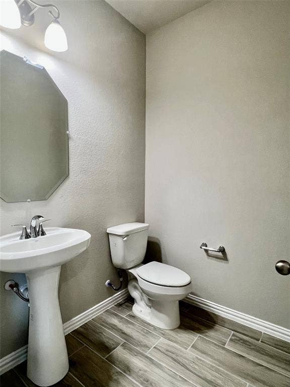 277 Middlefield Drive, Red Oak, TX 75154