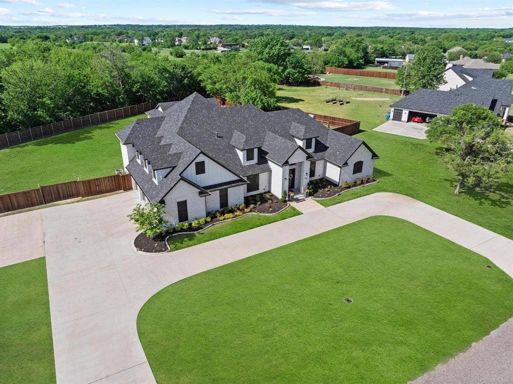 2214 Norwood Street, Sherman, TX 75092 2214 Norwood Street, Sherman, TX 75092