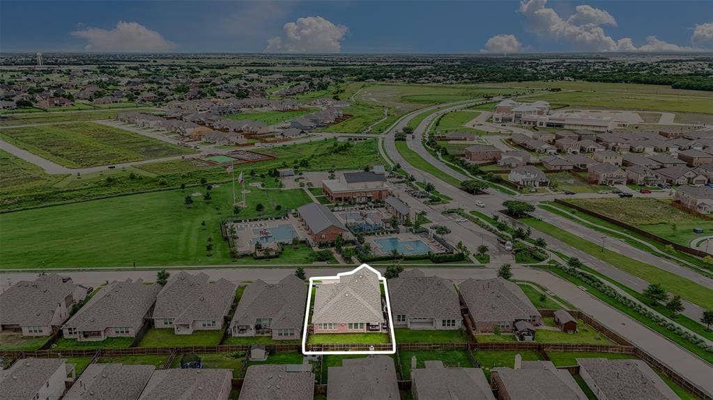1612 Village Creek Drive, Forney, TX 75126 Aerial view of residential area featuring property boundaries highlighted and a pool